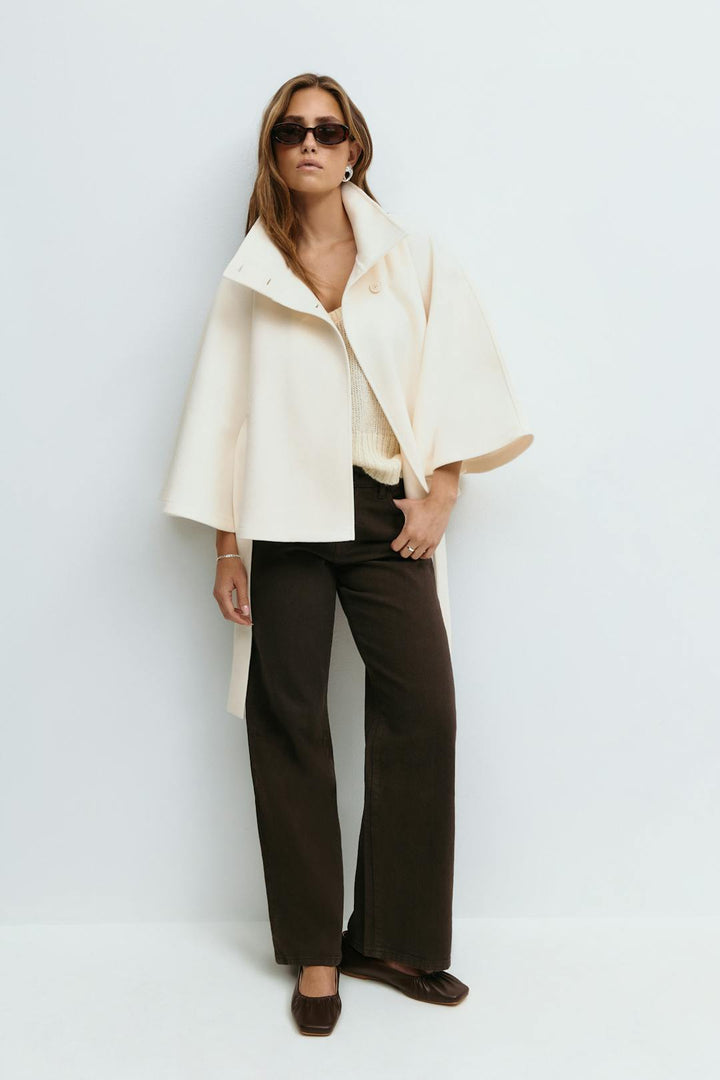 Manteau Cape Court Ceinturé Femme