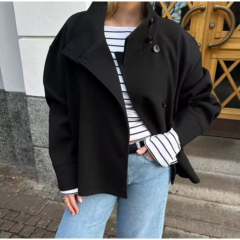 Veste Courte à Col Montant et Boutons Femme