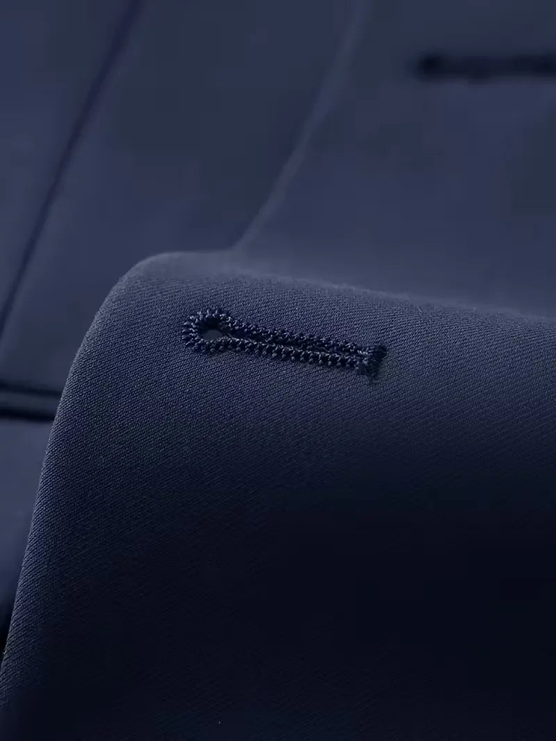 Costume Avec Gilet Croisé Et Revers Pointus Homme