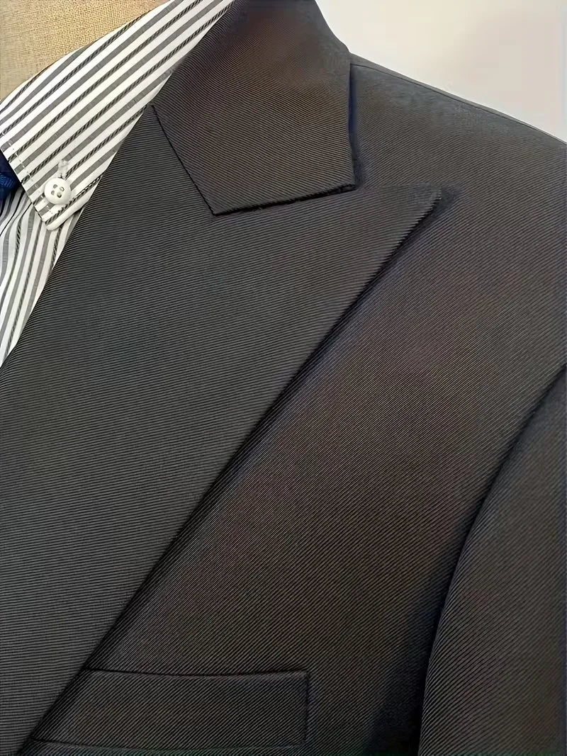Costume Avec Gilet Croisé Et Revers Pointus Homme