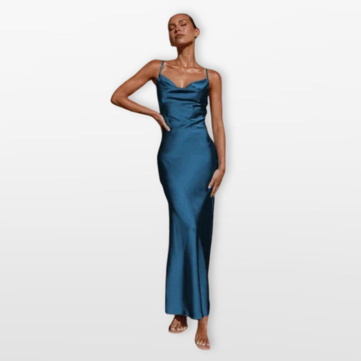 Robe Longue Satinée Col Bénitier Femme