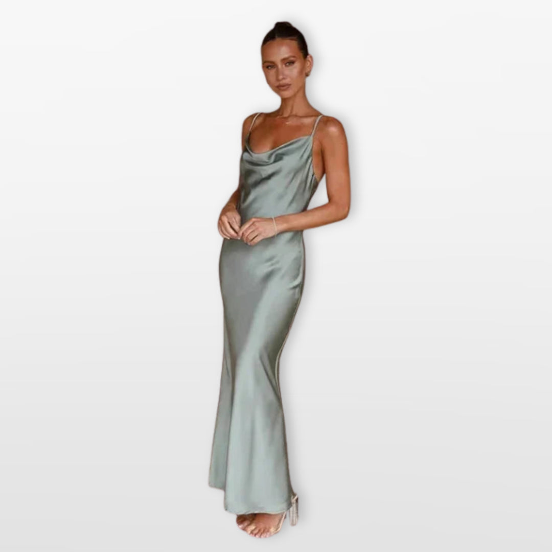Robe Longue Satinée Col Bénitier Femme