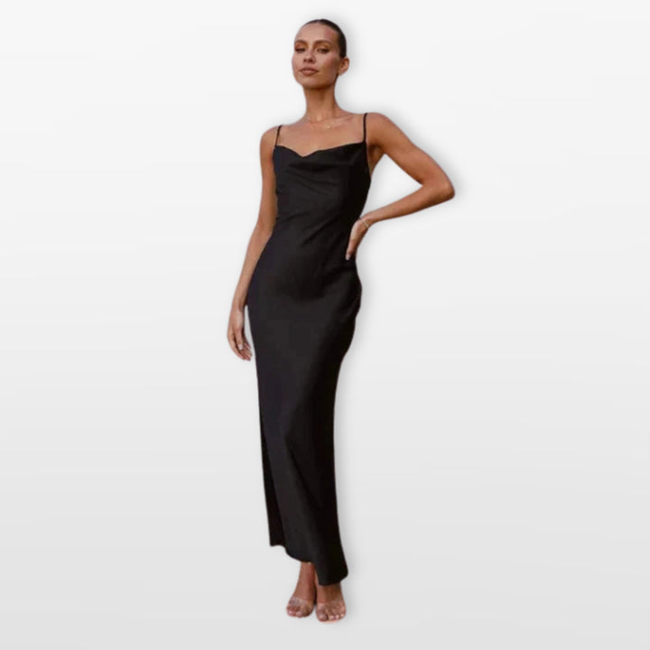 Robe Longue Satinée Col Bénitier Femme