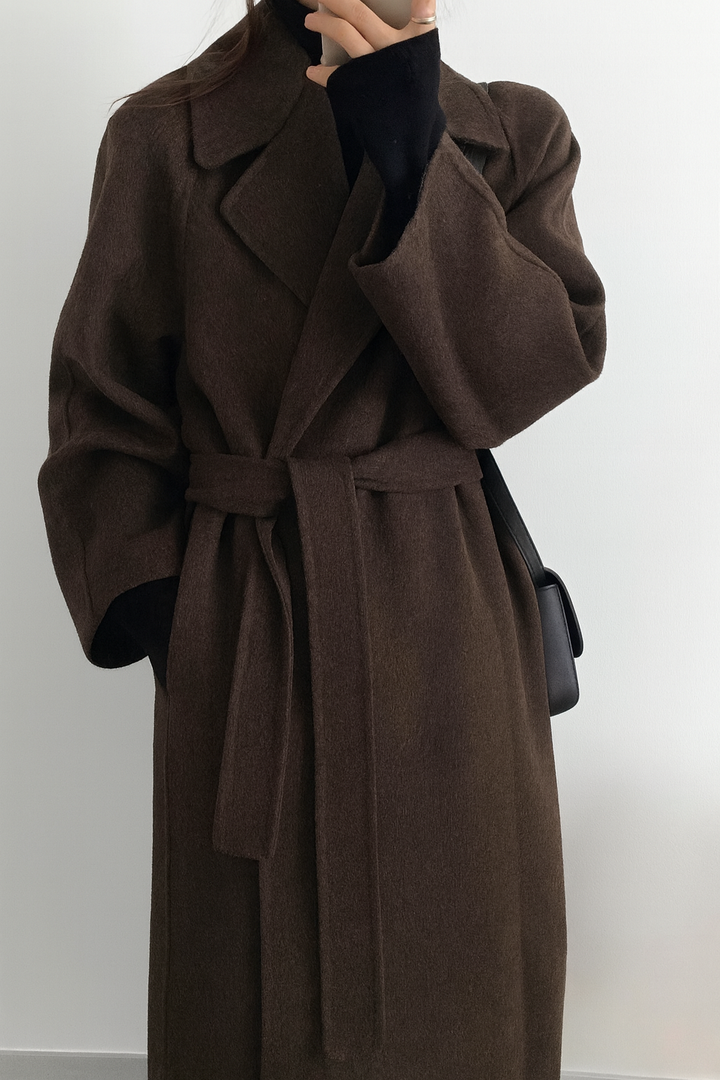 Manteau Long Ceinturé à Revers Femme