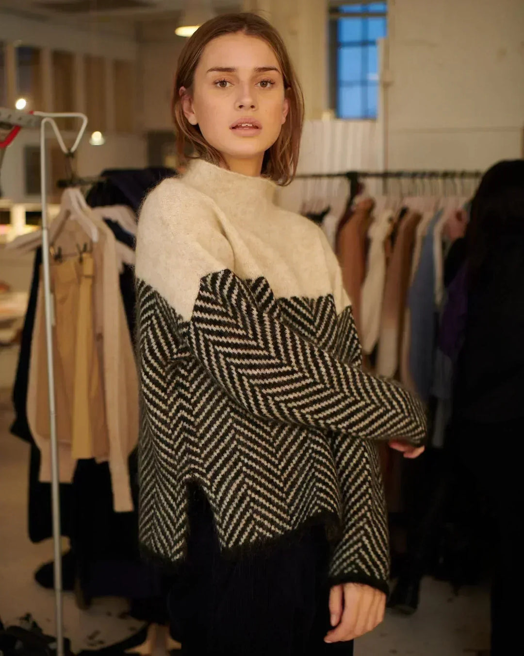 Pull Col Montant à Motif Chevrons Femme