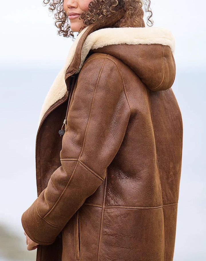 Manteau à Capuche Avec Brandebourgs Femme