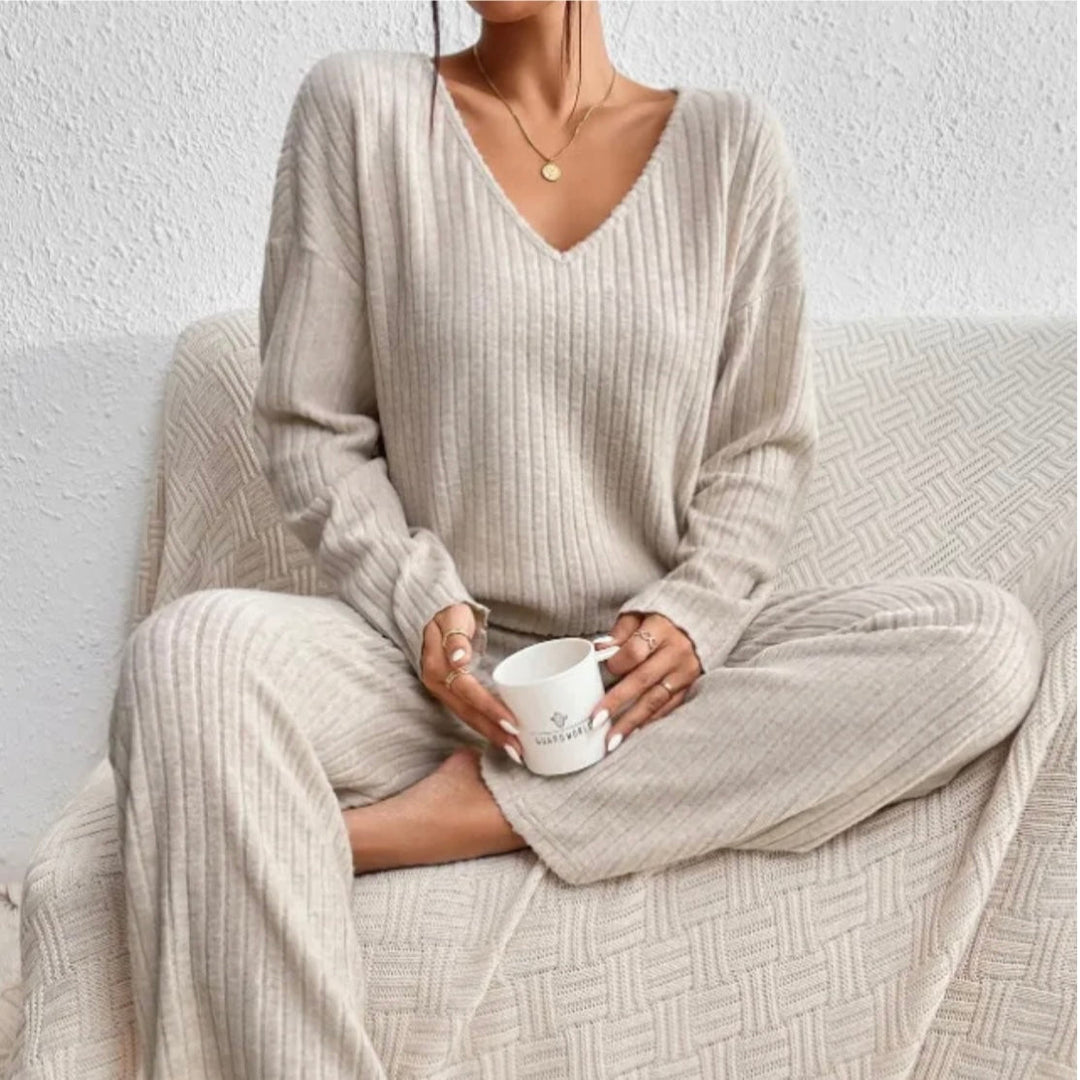 Ensemble Haut Col V et Pantalon Femme