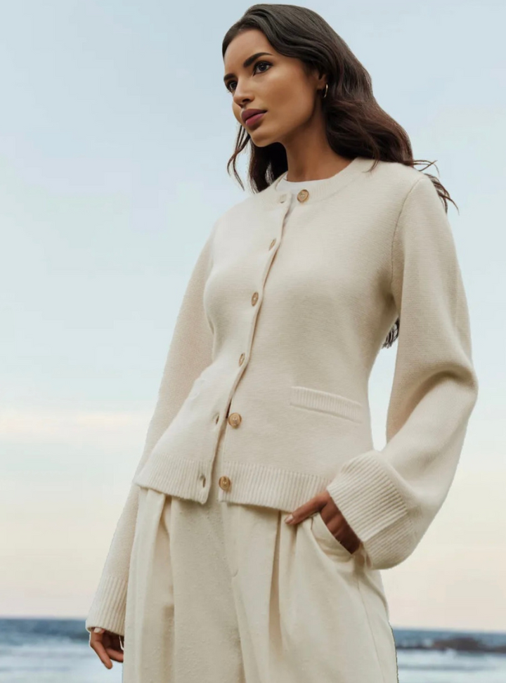 Gilet Boutonné à Col Rond et Poches Femme