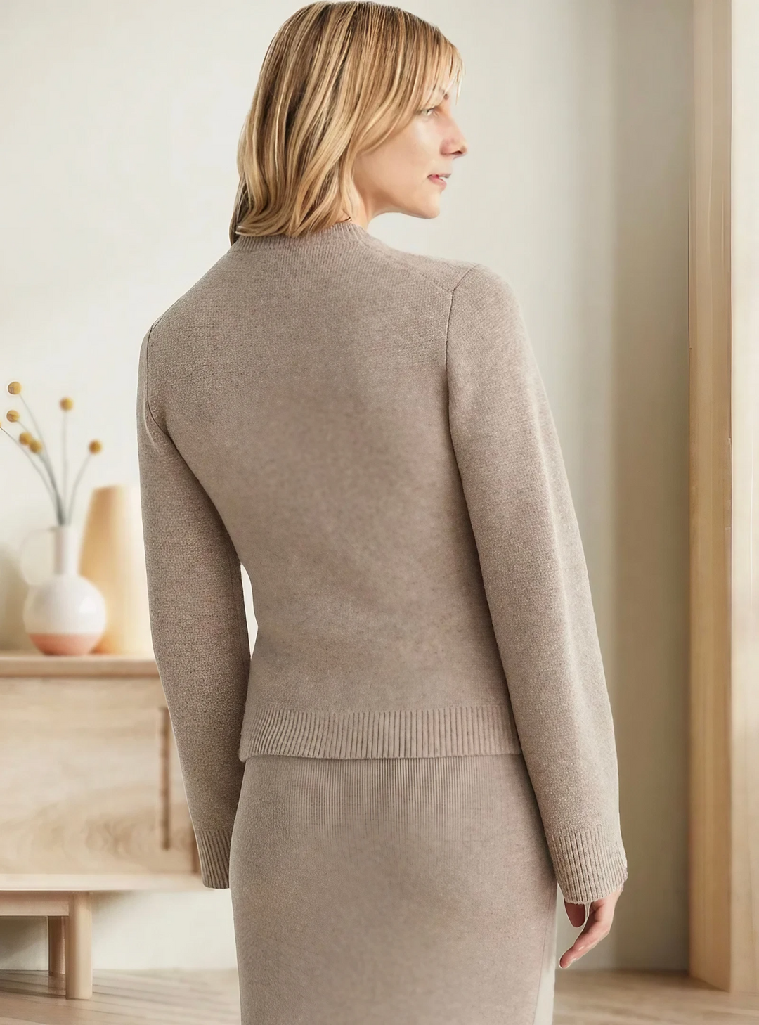 Gilet Boutonné à Col Rond et Poches Femme