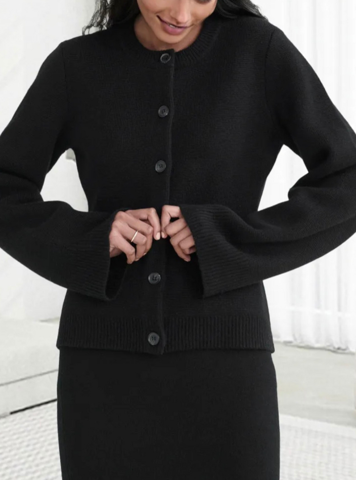 Gilet Boutonné à Col Rond et Poches Femme