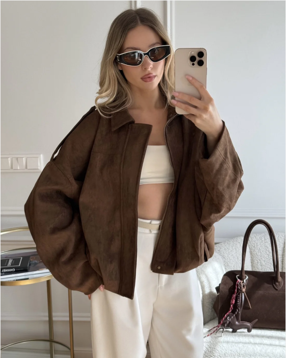 Veste Courte à Col Classique Femme