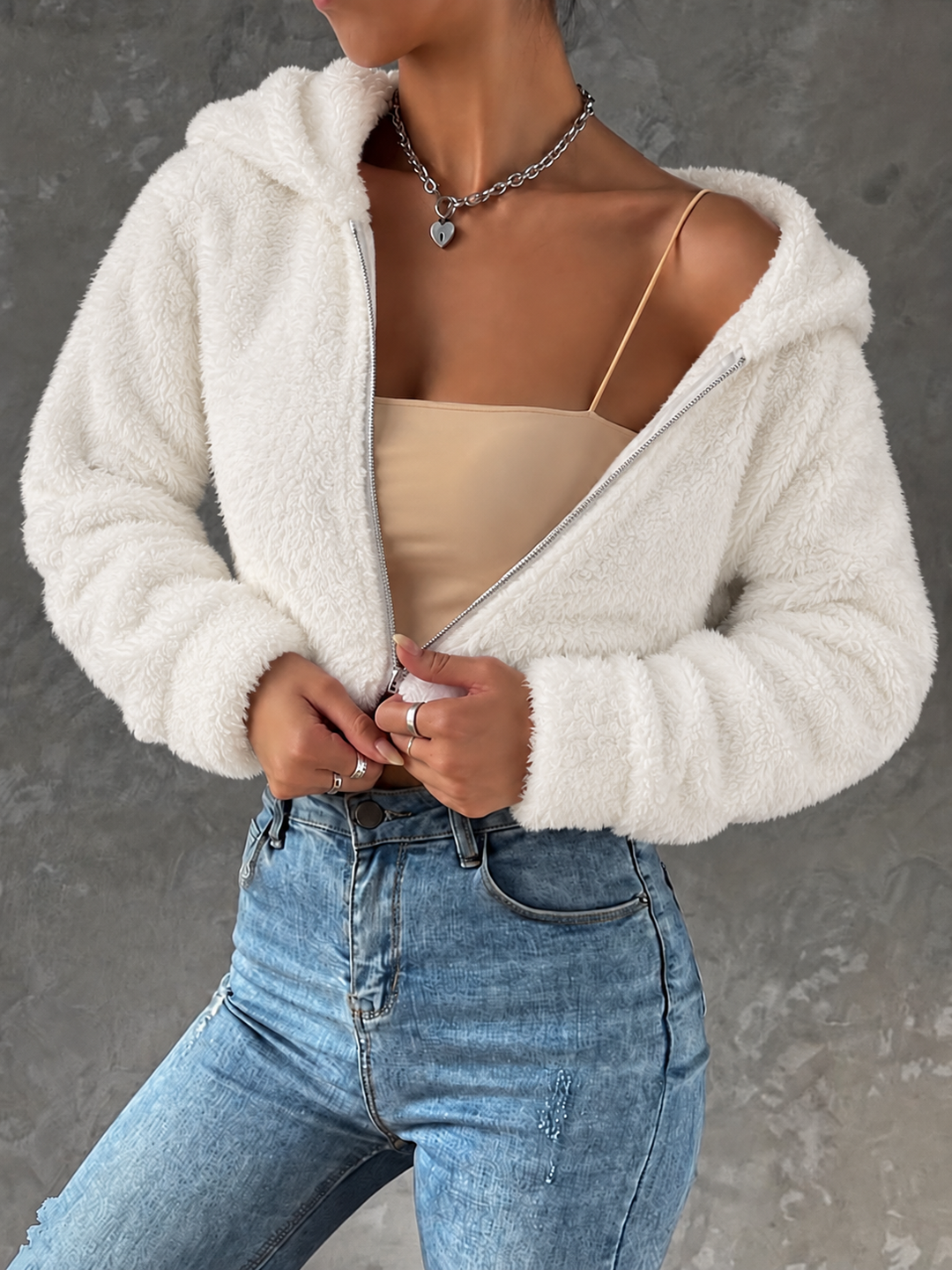 Veste Courte Zippée à Capuche Femme