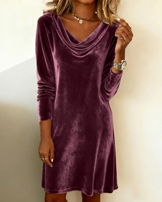 Robe Courte Col Bénitier Femme