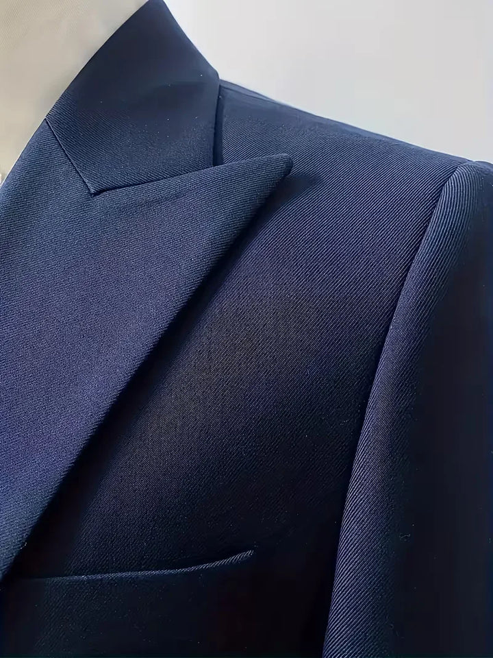 Costume Avec Gilet Croisé Et Revers Pointus Homme