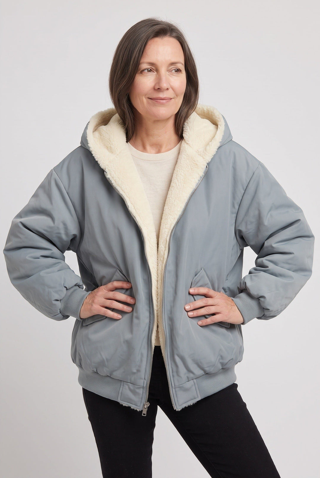 Blouson Court à Capuche Zippée Femme
