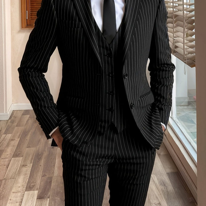 Costume Trois Pièces à Rayures Homme