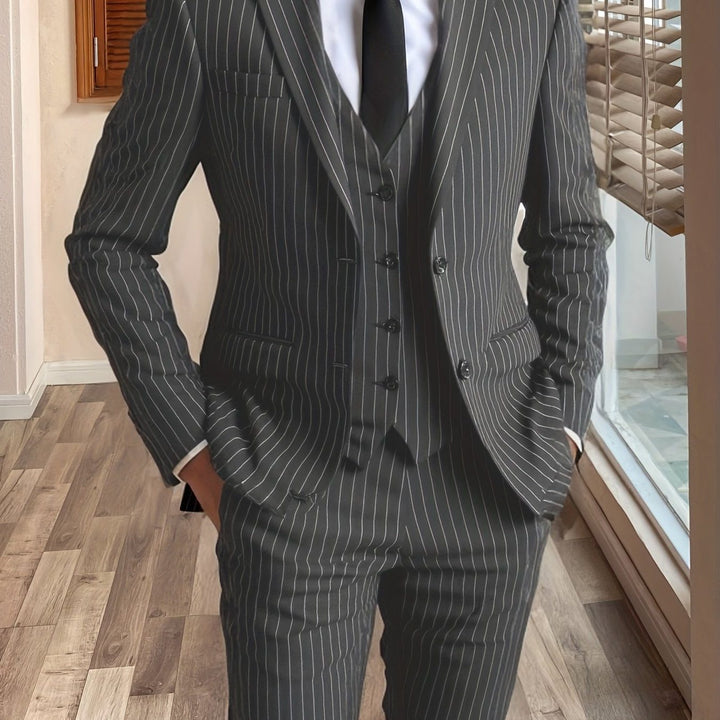 Costume Trois Pièces à Rayures Homme