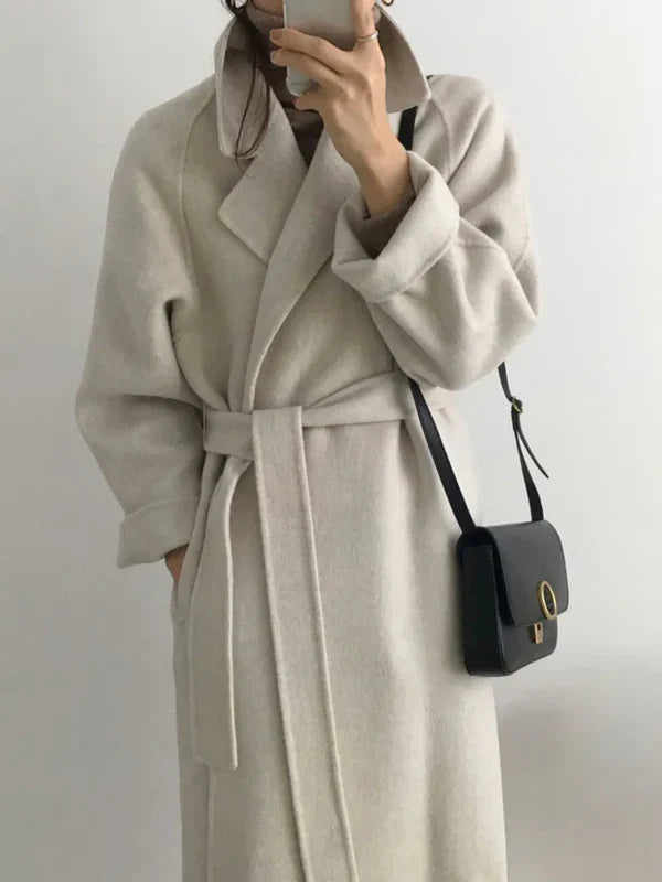 Manteau Long Ceinturé à Revers Femme