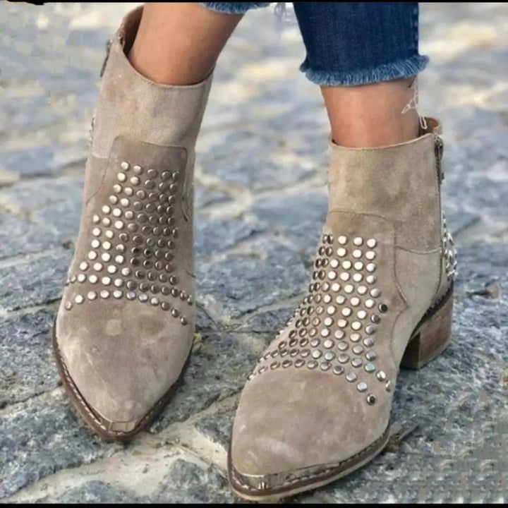 Bottines Cloutées à Talon Bloc Femme